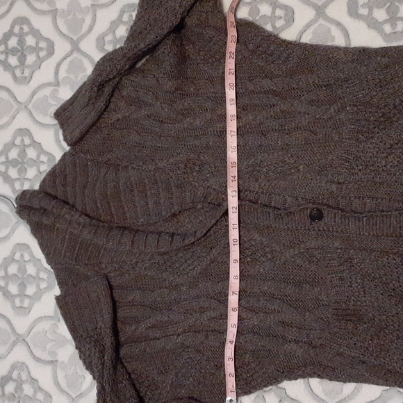American Eagle Outfitters Chunky Sweater - Picture 12 of 13